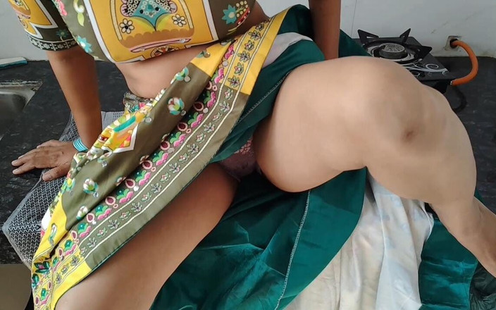 Sagita Sharm: Mia zia sesso anale desi village house tempo veloce