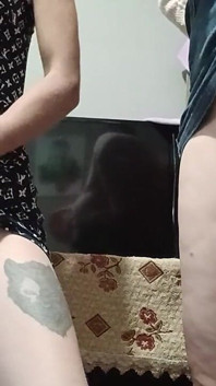 Sexy masturbace nevlastní matky a nevlastní dcerach