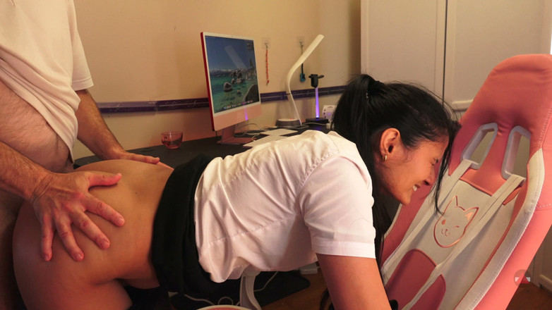 Viva Athena: Willkommen in der Creampie Klinik