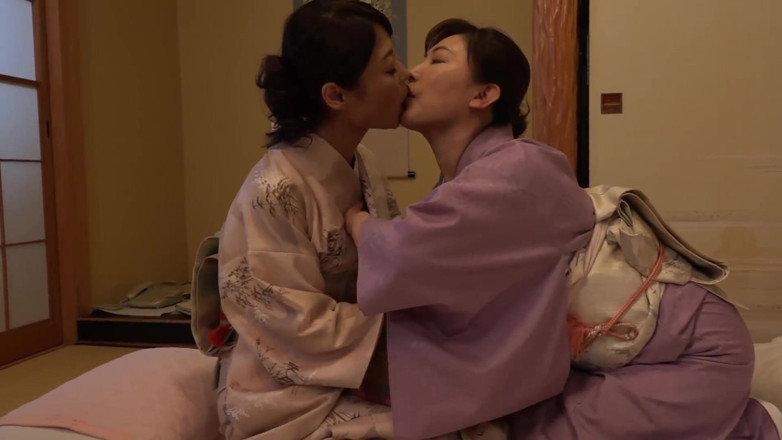 Vulture: Beautiful Ladies' Hardcore Lesbianism 4-8