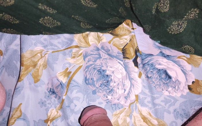 Faryal: 私は義理の妹の部屋に行って、彼女の部屋に行ってきました。