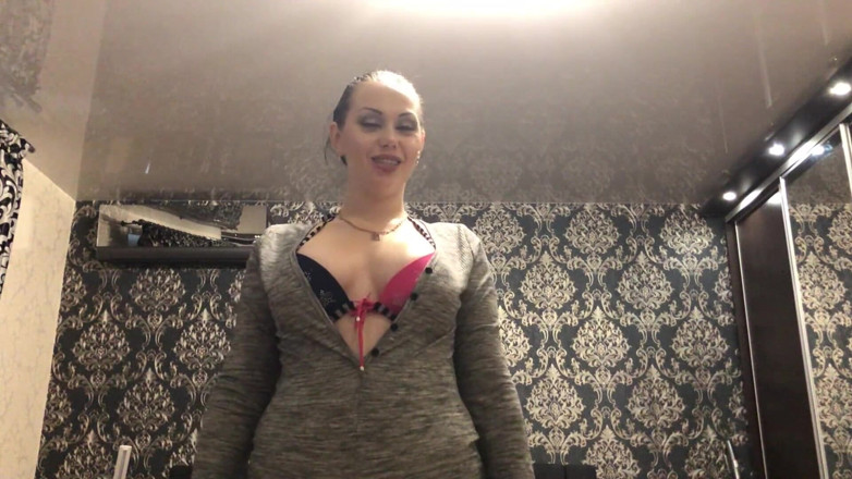 Goddess Misha Goldy: Starkes training und anbetung der muskeln! Motivation &amp; dominanz im sexy...