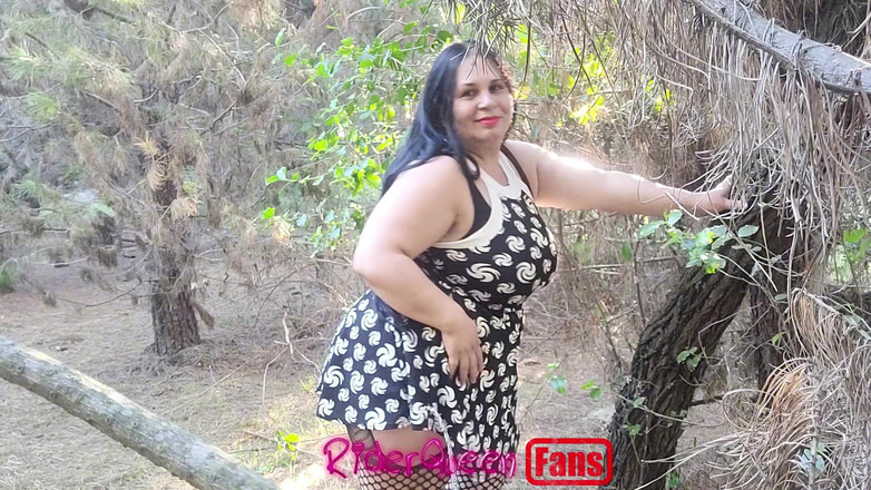 Riderqueen BBW Step Mom Latina Ebony: Reiterqueen allein, Draußen, Videos für fans