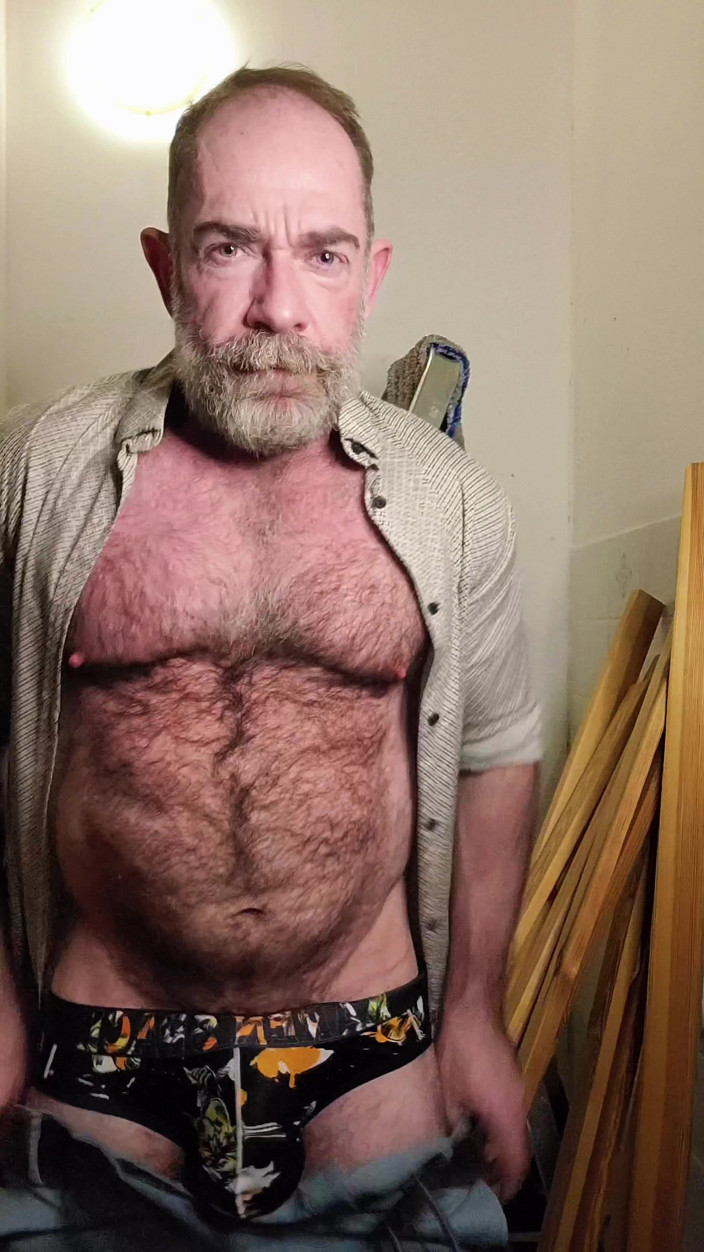 JackvanDean: Hairy Dilf Gets Caught Wanking