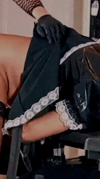 Bi slavegirl monique dipake sama pasangan domme Jerman