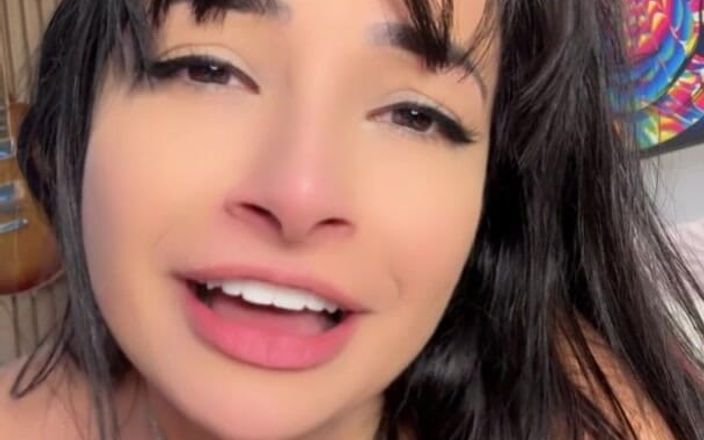Emanuelly Raquel: Cewek sange valentine sama pria lain di hari jumat!