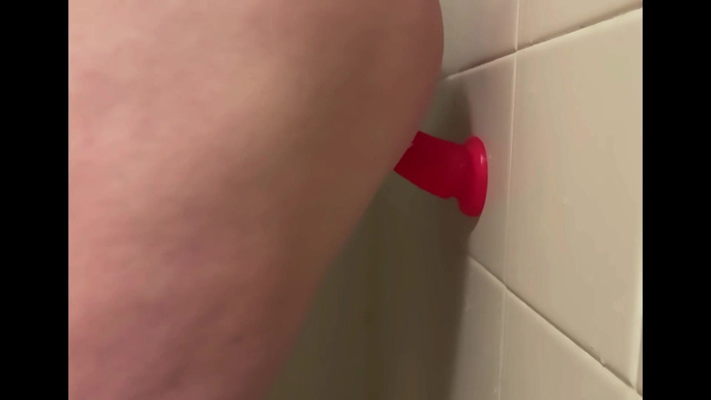 Gracie Love: Hotel-duschspaß von 7 Zoll bis WTF