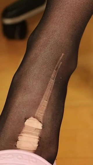 KimisWorld: Dirty Pink Clogs & Torn Black Nylons - Raw Underfoot Tease