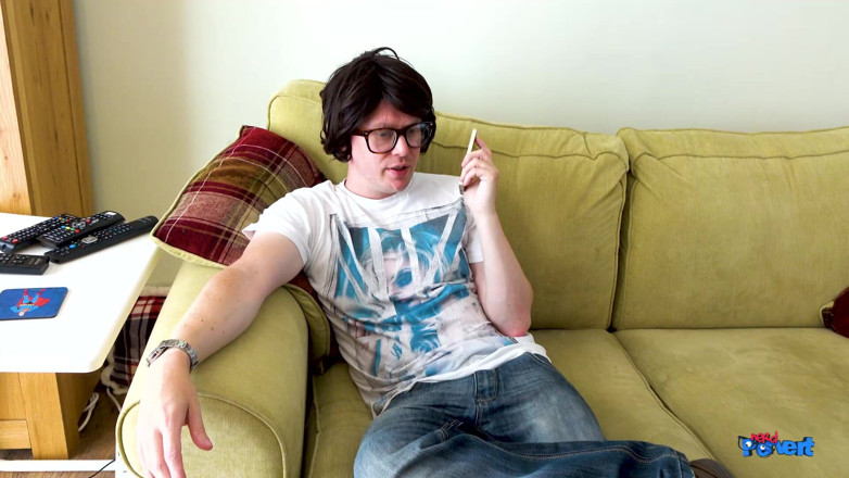 Nerd Pervert: Caitlyn Smith - Baiseuse Mignonne