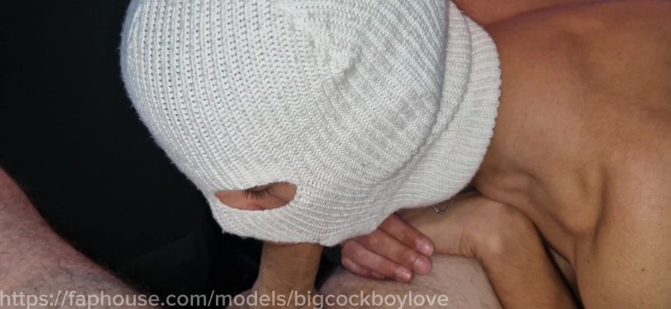 AlexGay: Le Connard De 18 Ans S’est Mis Une Grosse Bite Dans...