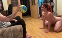 Elena studio: Pet-play - entrenamiento y castigo de bolas rotas