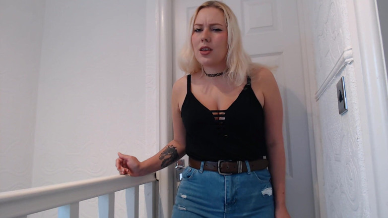 Ripley sweet studio: Wanhopig op zoek naar pis