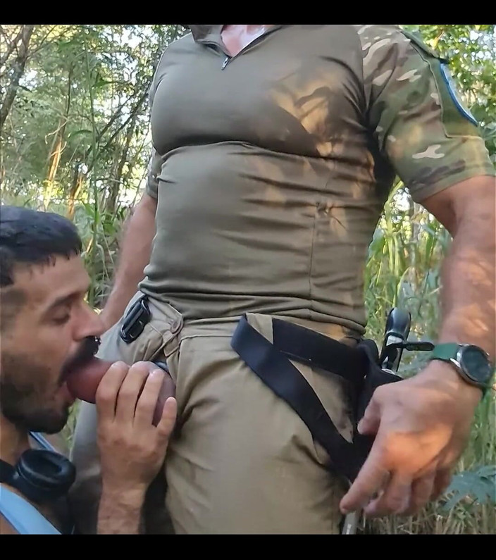 TpowerX: Sání obrovského ptáka policajta
