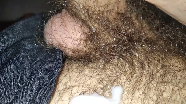 Elvissc: Bored Handsome Guy with Huge Cock Gets a Night Massage...