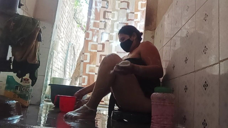 Desi_bhabhi121: XXX video von nacktem bhabhi-baden