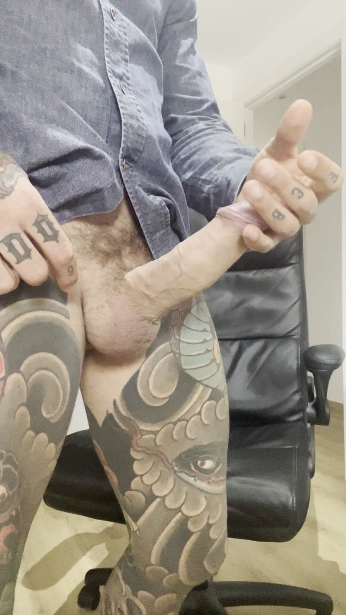 Juan Lucho Gay: Ich Masturbiere Nur Mit Meiner Kleidung an