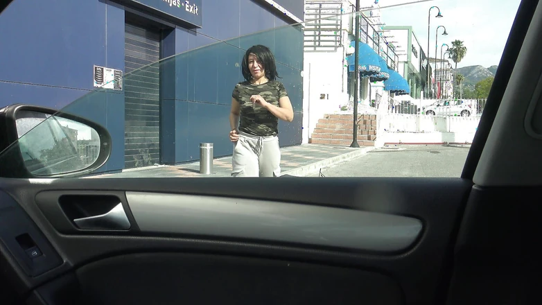 Stepmom Susan: Bini curang berkongkek dalam kereta dengan orang asing di hadapan...