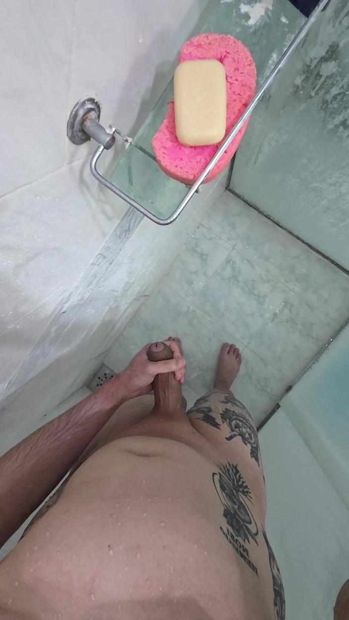 Lkdick8: Masturbasi saat mandi