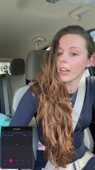 Nadia Foxx: Orgasmická jízda v autě Lush Time ft. McDonalds Drive Thru (pt. 4)!!