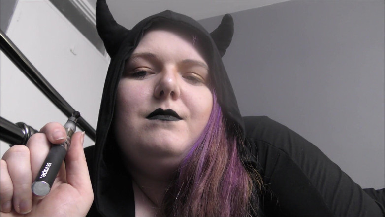 Mxtress Valleycat: Destined to Breathe My Smoke