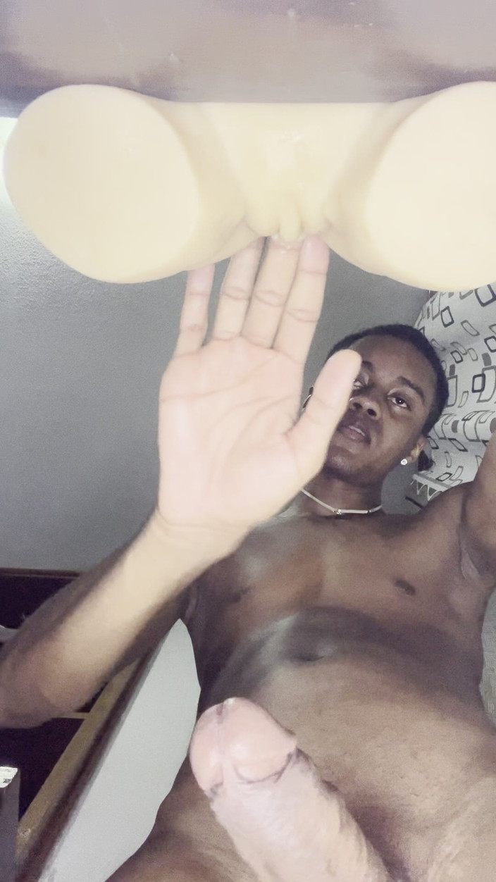 Black-2001: Bir popo ve vajina, bu fleshlight'ı seviştimde olduğu gibi emmek...