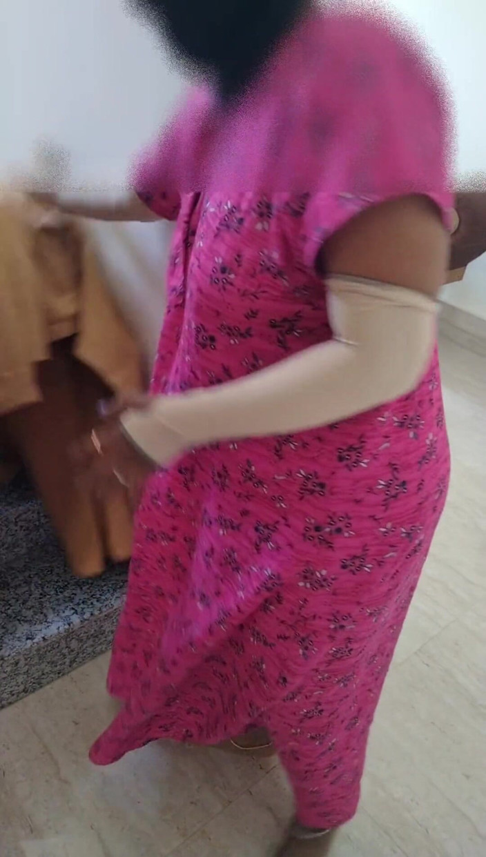 Tamil lesbian: Bakom skottet