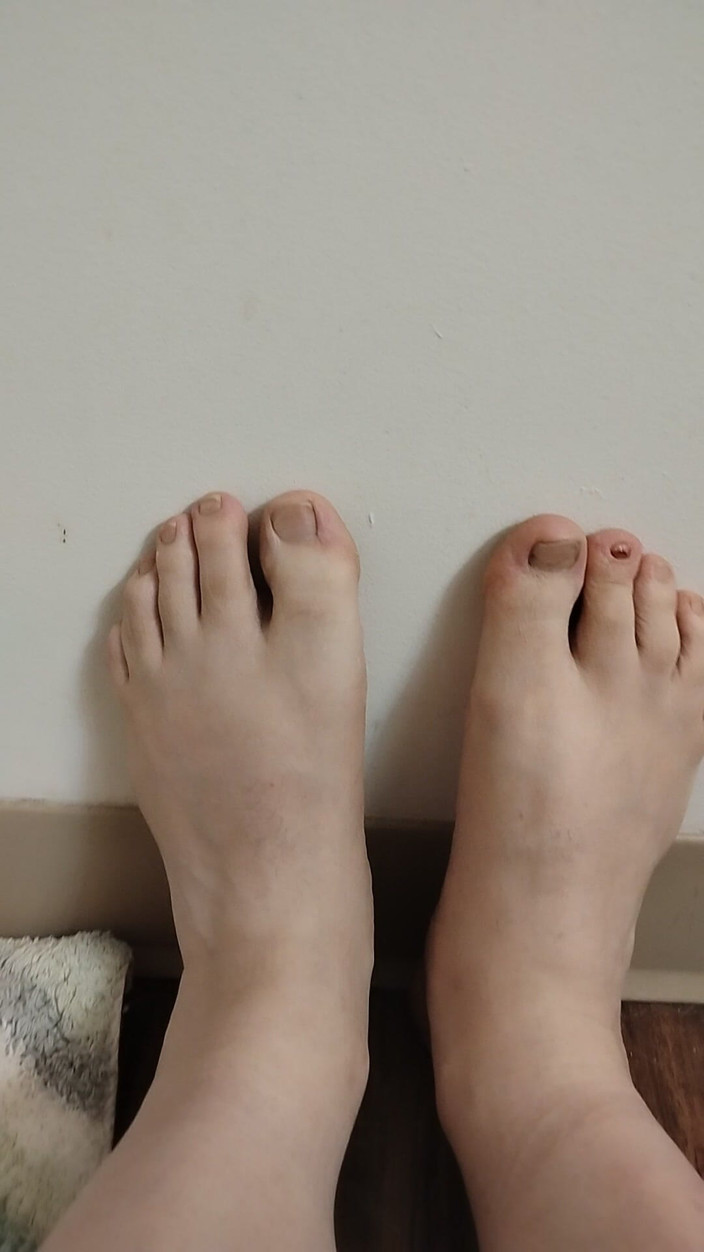 Risky net media: 11-26-2025 Cute Little Toes