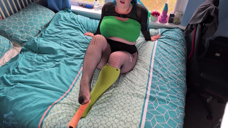 Alice_Mayflower_Scottish: Gioco con i piedi e pecorina con la macchina del...