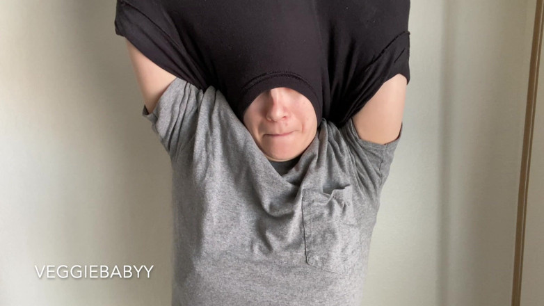 Veggiebabyy: Melepas kemejaku