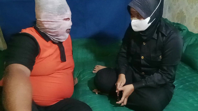 Babang endut: Dick avsugning av kvinnlig säkerhetsvakt