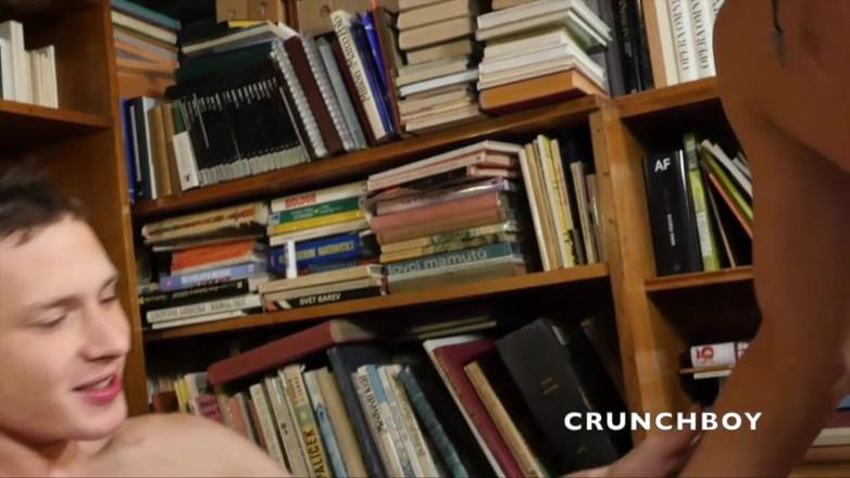 STRAIGHT BOYS CURIOUS FROM PRAHA: Hermosos chicos estratos de Praha follan a pelo 13