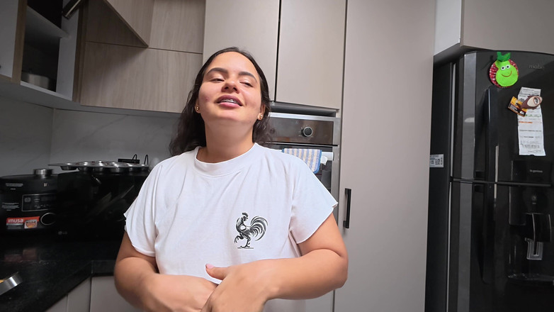 Pronoia Mey: 새엄마, 또 다른 섹슈얼리티, 내 우유를 먹기 전까지는!