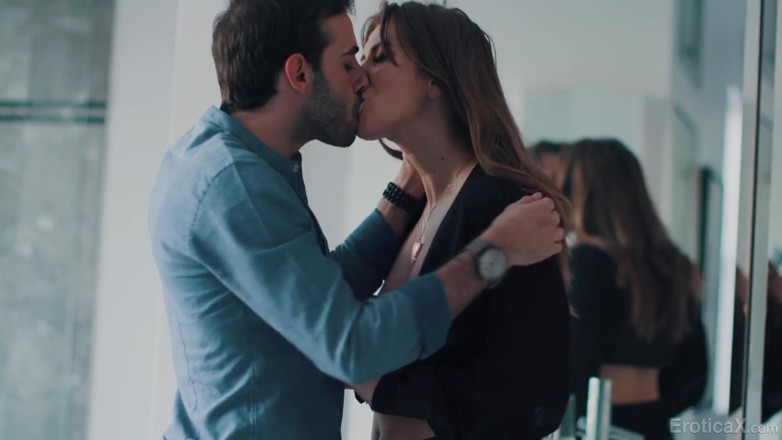 Erotica X: EroticaX - Paige Owens își arată dragostea cu pizda ei umedă care...