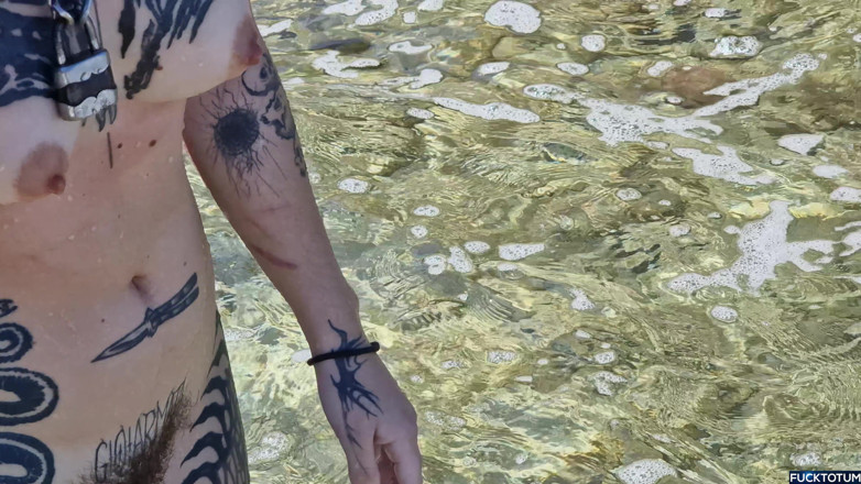 Fucktotum: Pipe en plein air au bord de la mer par...