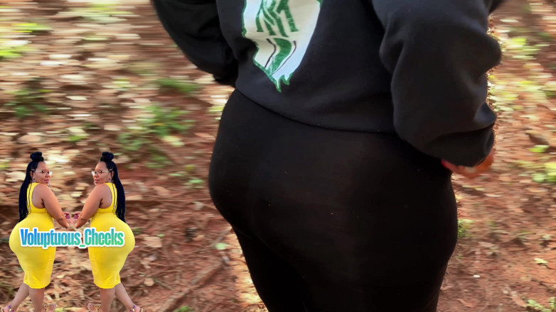 Voluptuous Cheeks: Suns Out Bunz Out