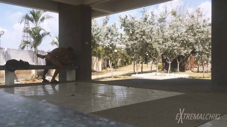 Extremalchiki: Spor parkı twink seks