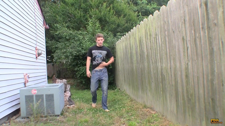 Piss Twinks: Geile jungs entleeren säfte