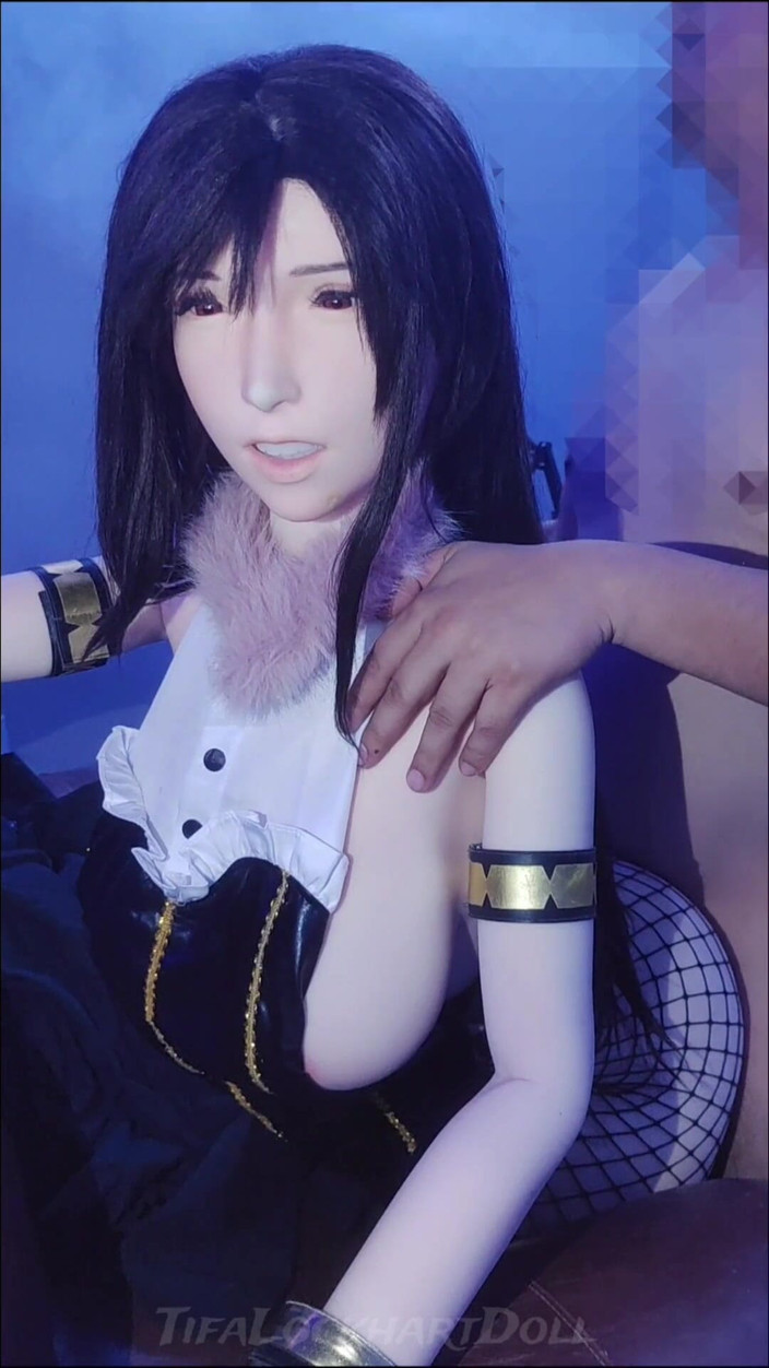 Tifa Lockhart doll: 애널을 따먹히는 거유 밀프 티파의 당신을 위해 윙윙 거리는!