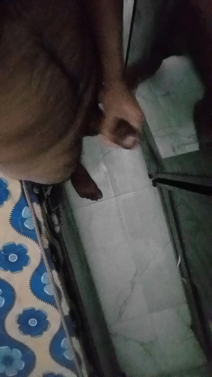 Raaz26d: Oiling my big dick in the bedroom and masturbating Infront...