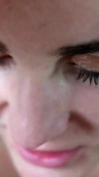 18-year-old Cini wants a face full of cum