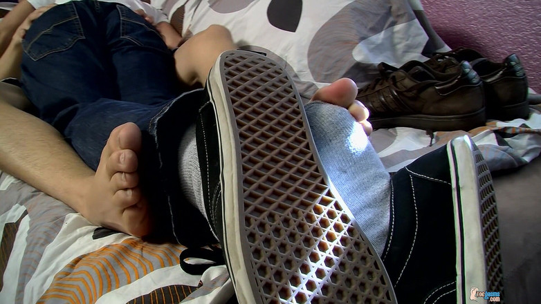 Toegasms: Toe Sucking Bareback Boys