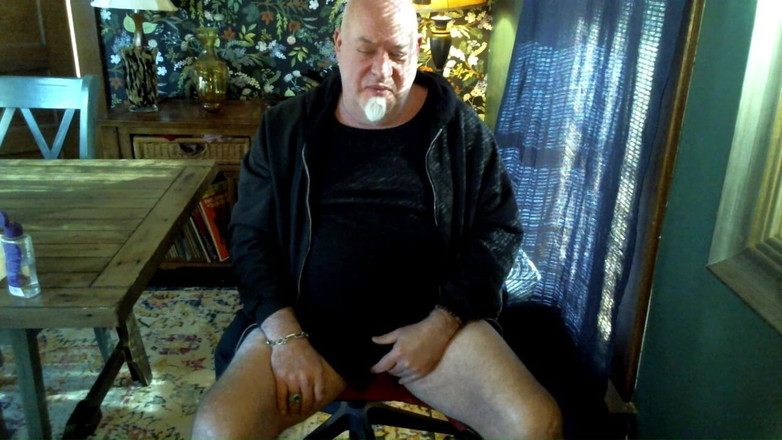 beardaddychub: 웹캠에 사정하는 Beardaddychub