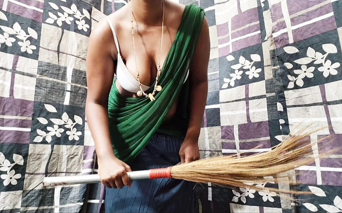 Your Lalitha: Sexy indická tetička koště má sex