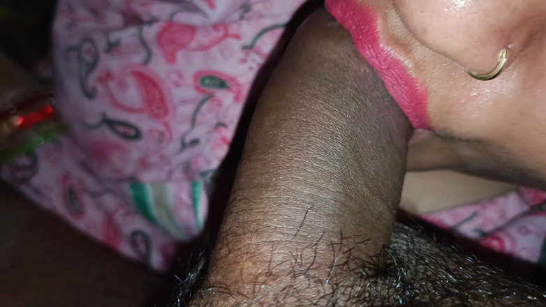Catchybusty: Ich lutsche meinen desi-schwanz mit ihrem schönen mund