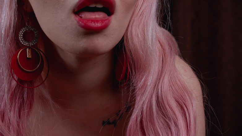 Eva Deva: Mooi meisje vernedert je als verliezer en spuugt op je!...