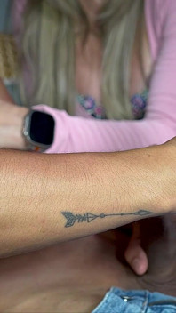 Orta yaşlı seksi üvey anne deneyimsiz üvey oğlunun büyük yarağını sikiyor - monique fuentes ve max betancur