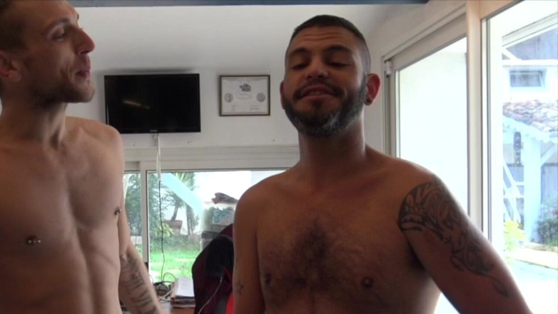 French bareback porn made in Paris: Schlampe von großem schwanz seines freundes vollgespritzt