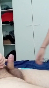 Assista como Eve Rimjobs Adams Ass Real Good com sua língua ela realmente vai fundo em seu cu com sua língua, fodendo sua luz