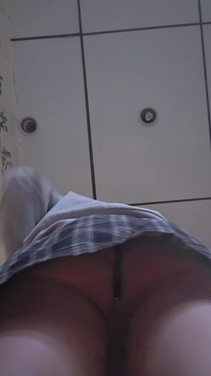 Taiwancdgirl: Trans Ting xuan sah unter ihrem rock und war eine...