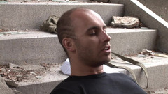 Hand Lotion Studios: Süße brünette von zwei perversen auf der treppe beim masturbieren...